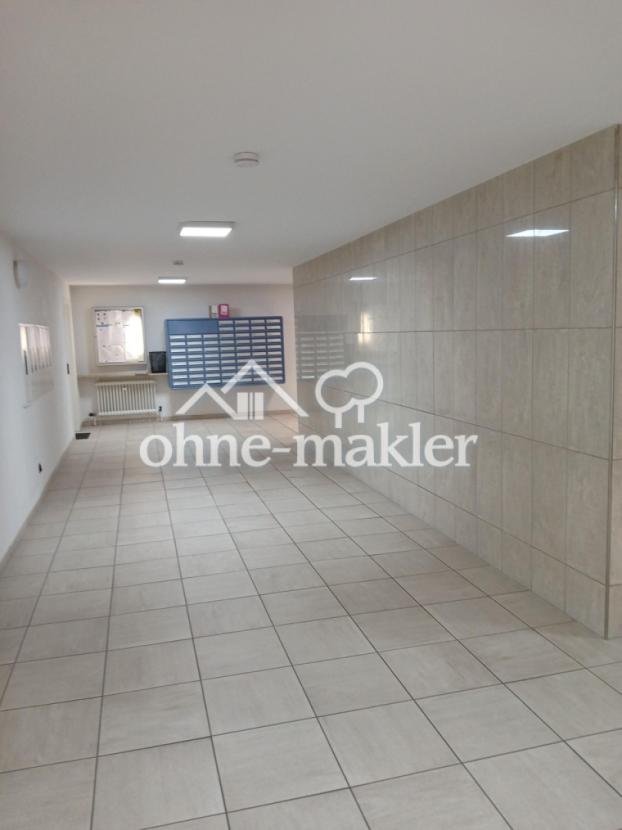 Hausflur-Briefkastenanlagee