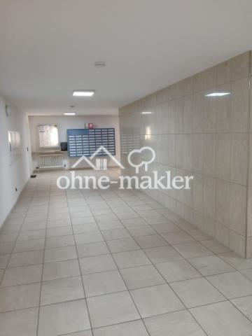 Hausflur-Briefkastenanlagee