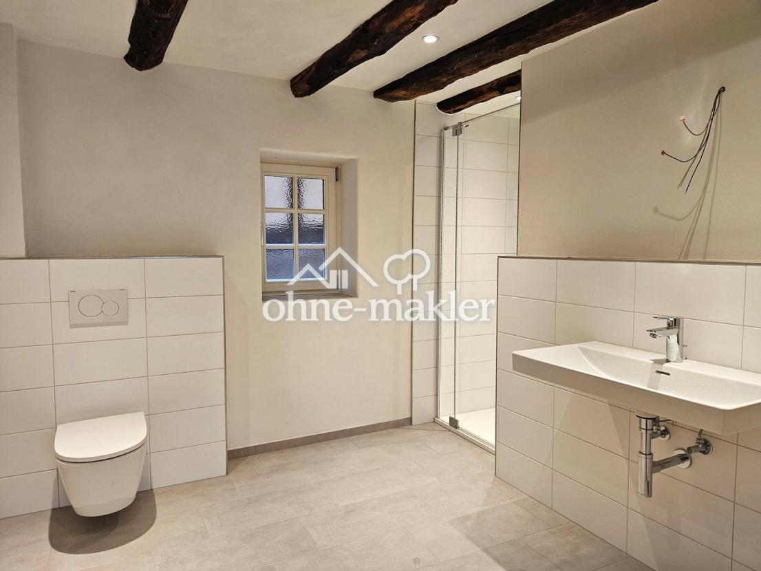 Tageslichtbad mit Dusche