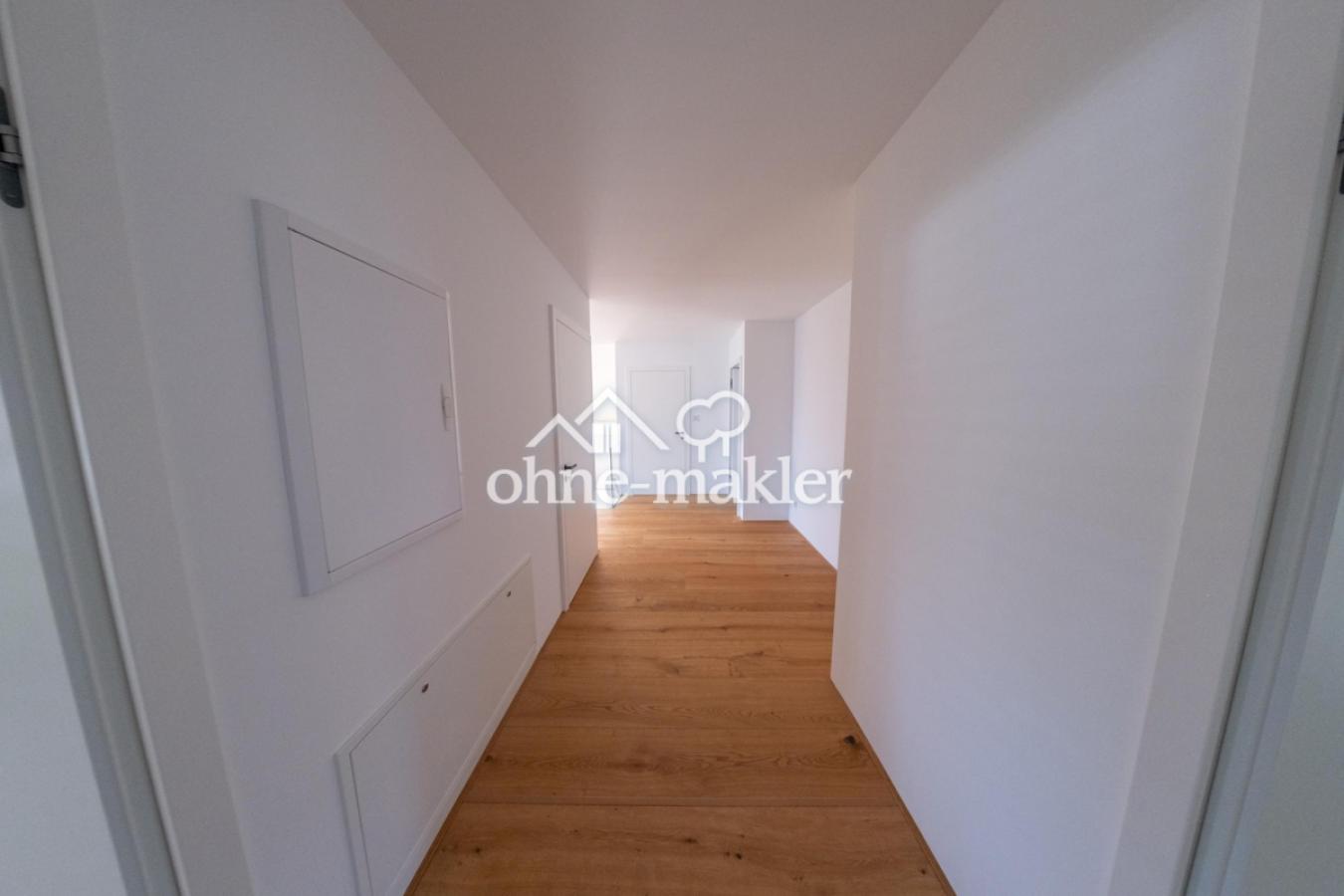Flur 1. OG