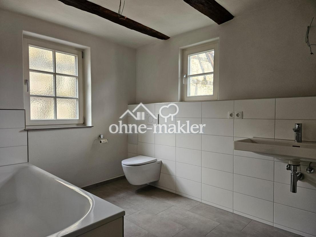 Tageslichtbad mit Wanne OG