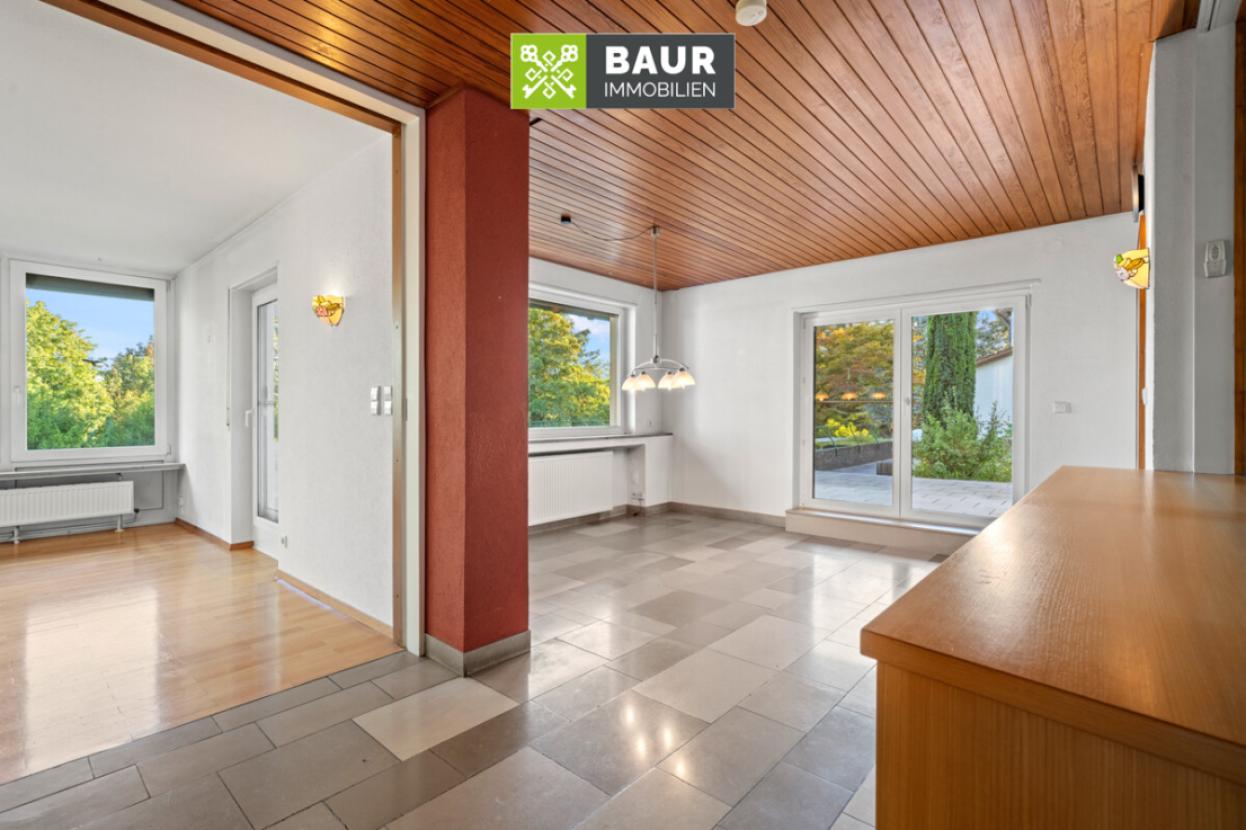 Blick in den Wohn- und Essbereich