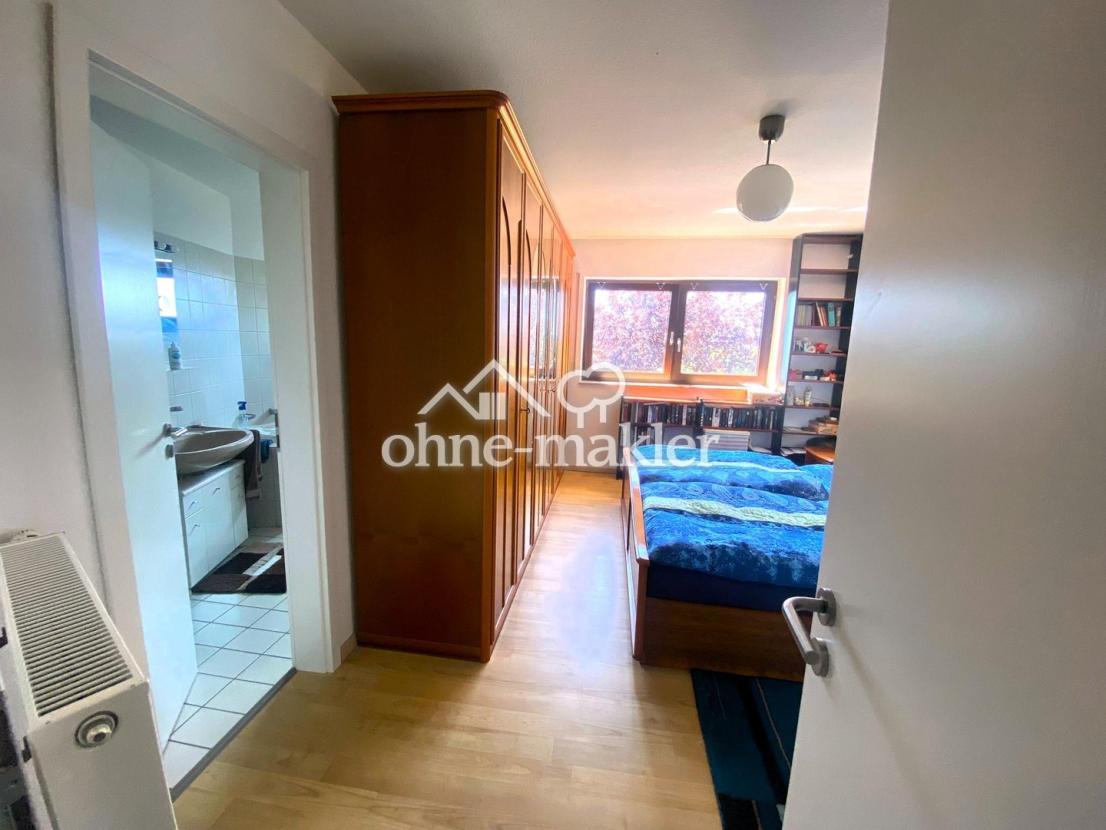 Schlafzimmer mit Bad OG