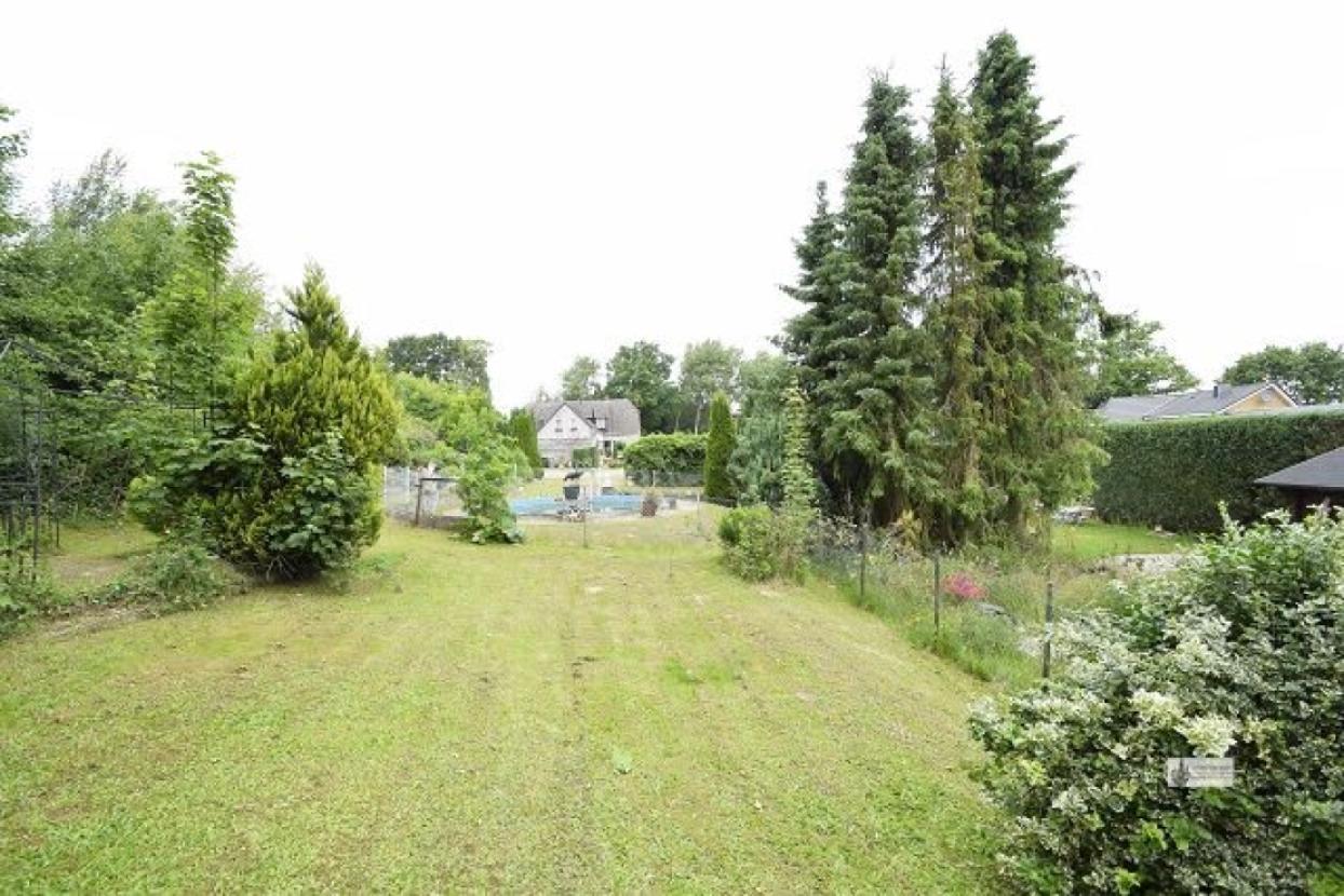 Tiefe des Grundstücks mit Baufenster hinten