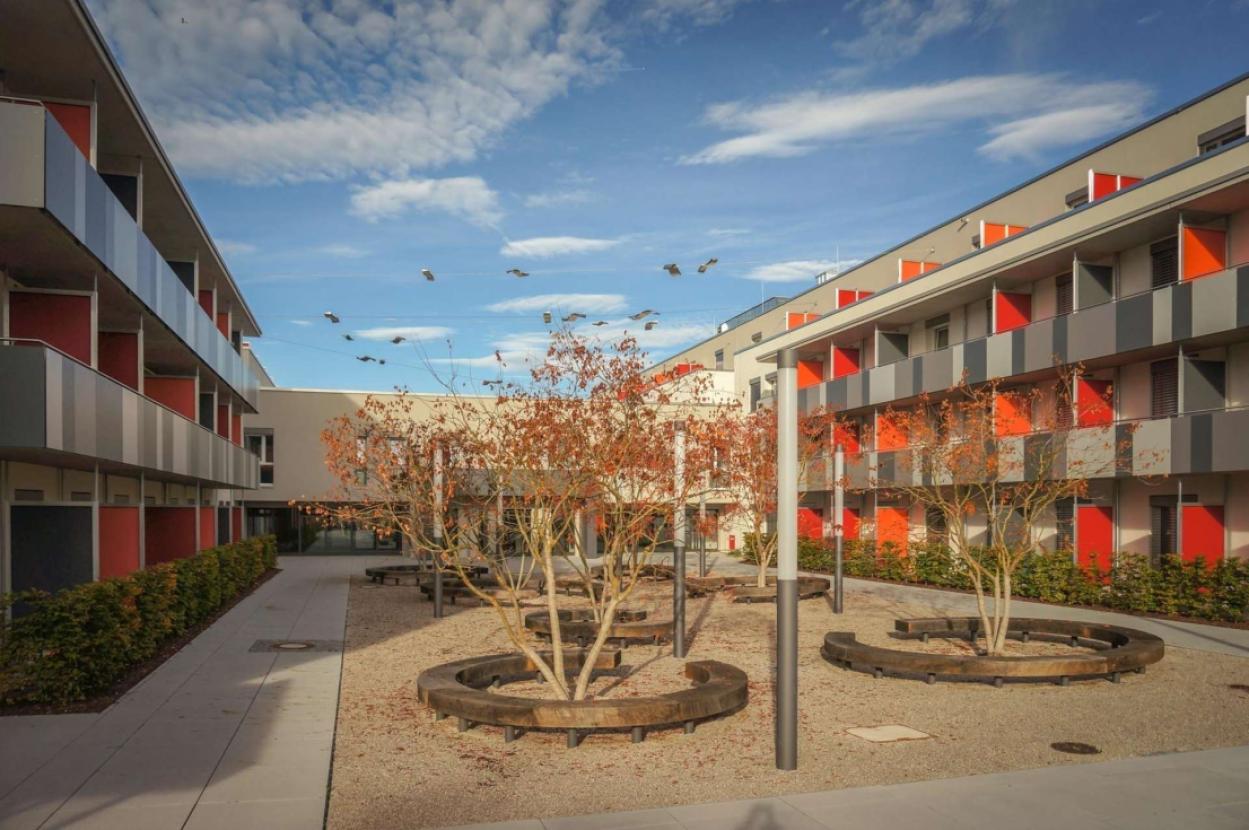 Außenansicht Herbst - Bildergalerie Apartmentanlage „unity α“