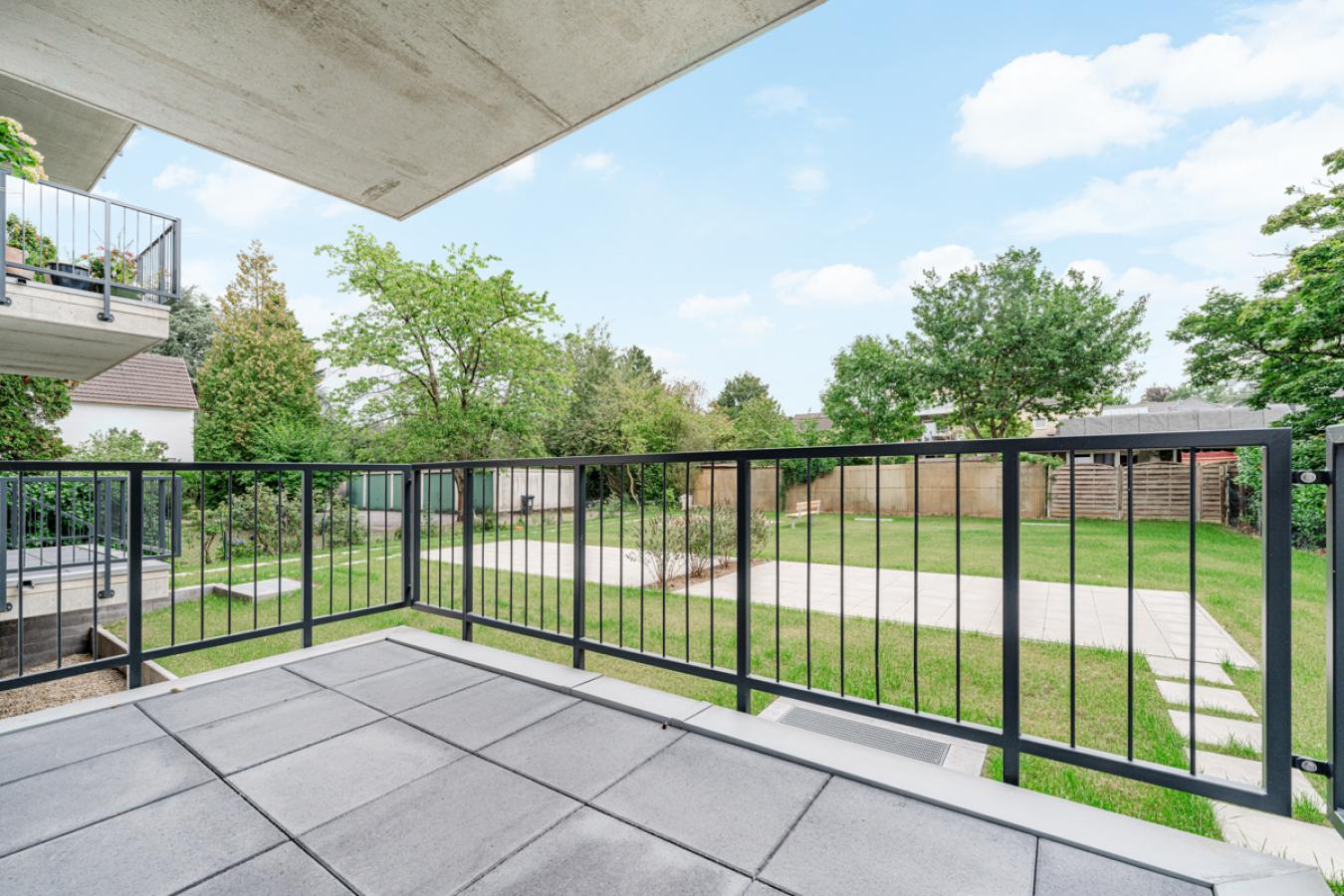 Weitere Ansicht Balkon Gartenseite