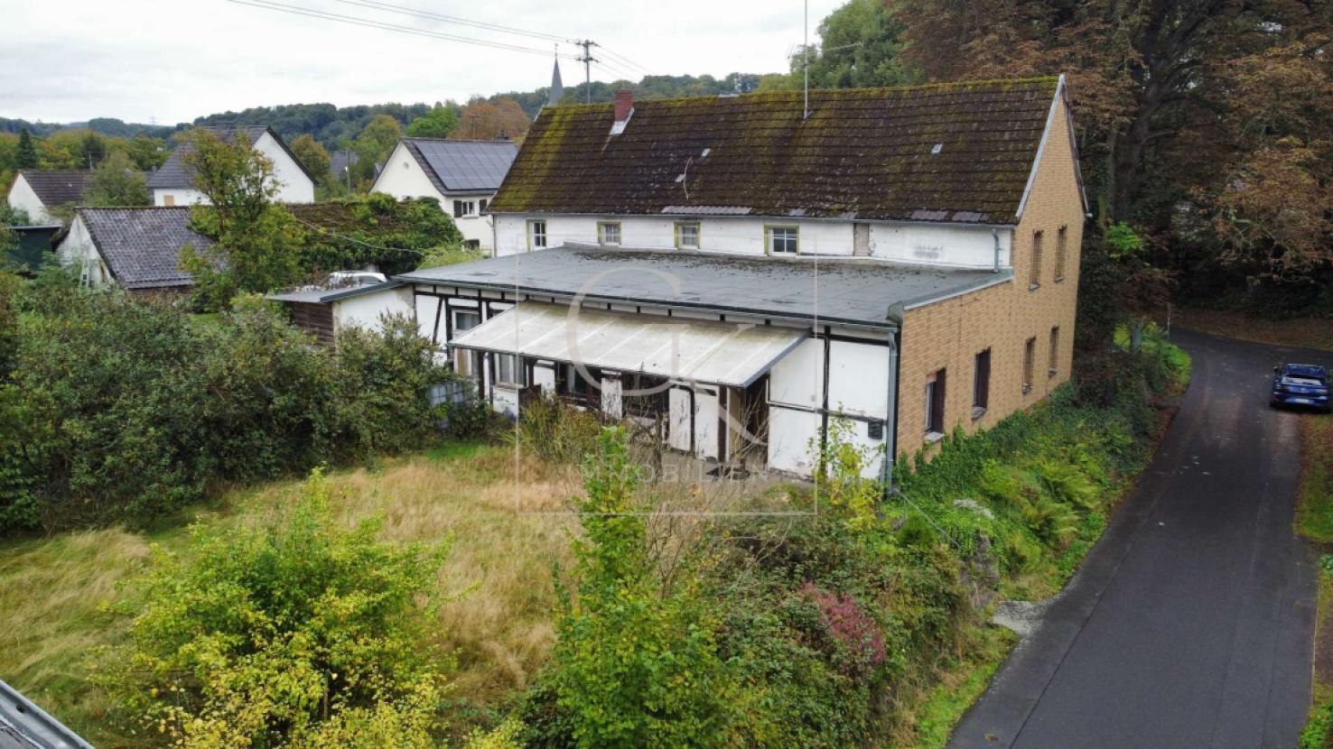 Rückansicht u. Zugang ELW 