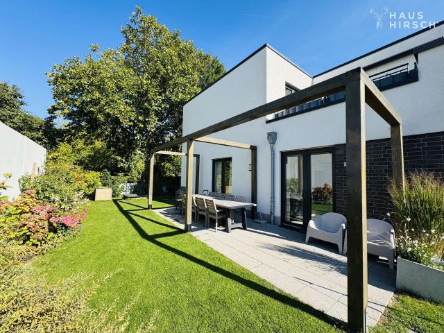 Terrasse mit Pergola