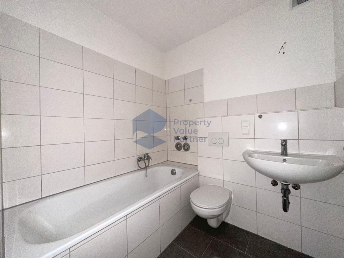 WE 06_Wannenbad Innen (1)