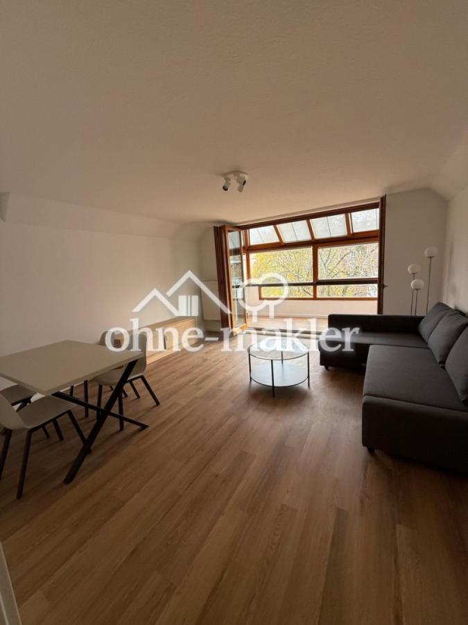 Wohnzimmer mit Wintergarten