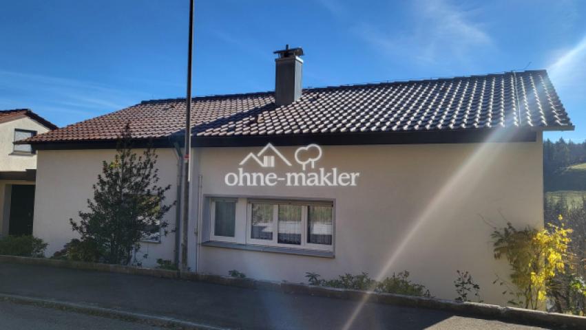 Haus von der Straße aus