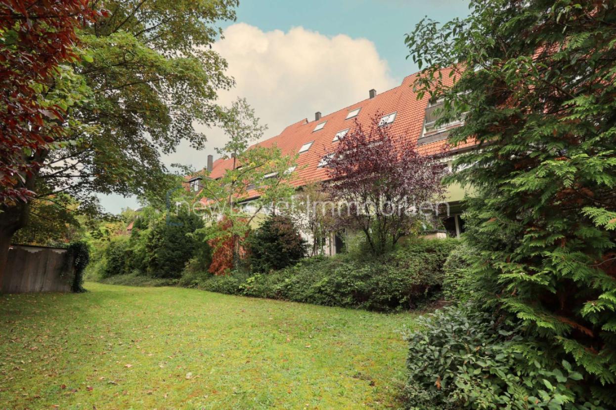 Grünfläche am Haus