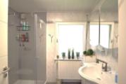 Badezimmer mit Dusche