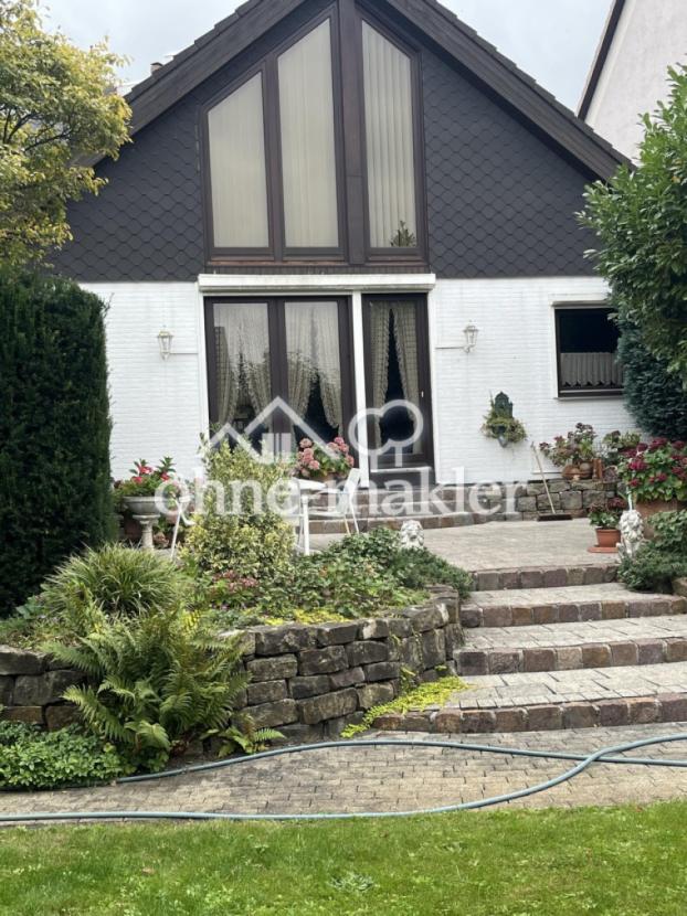 Hausrückseite & Terrasse