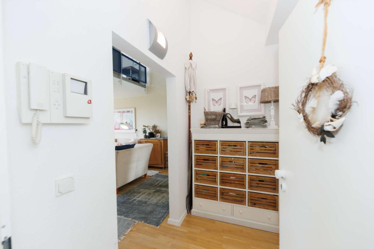Eingangsbereich mit Diele und Videosprechanlage