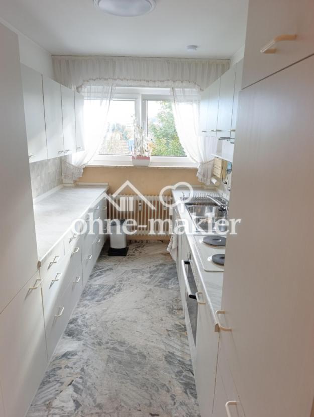 Küche r. vom Eingang