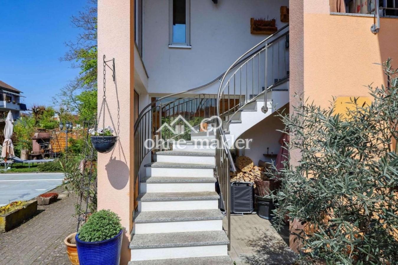 Aussenansicht Zugang Whg. OG