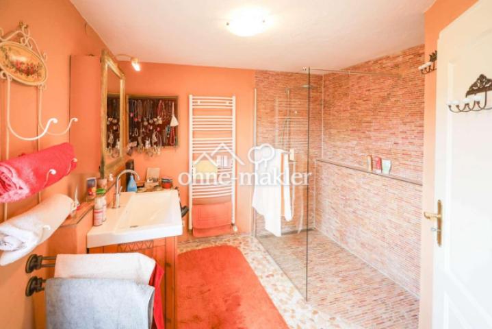 EG Bad 1 (mit Dusche)