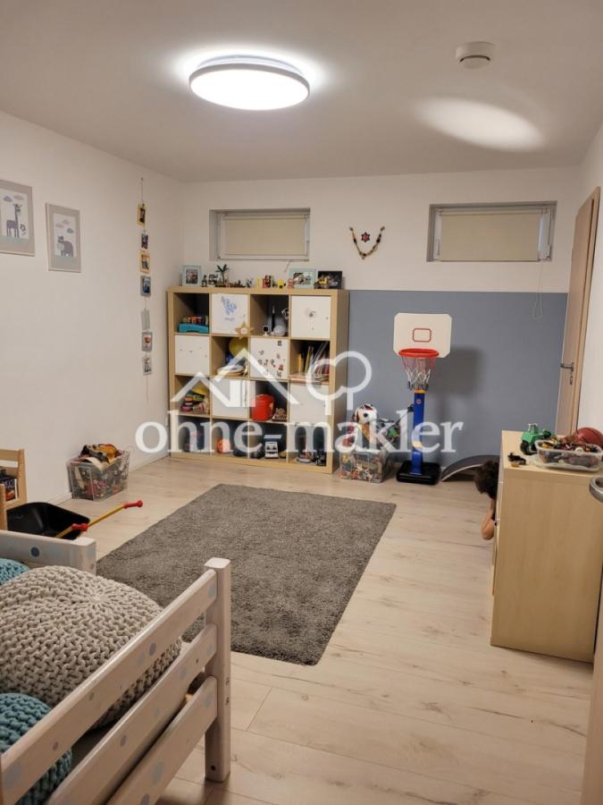 Schlafzimmer / Büro UG