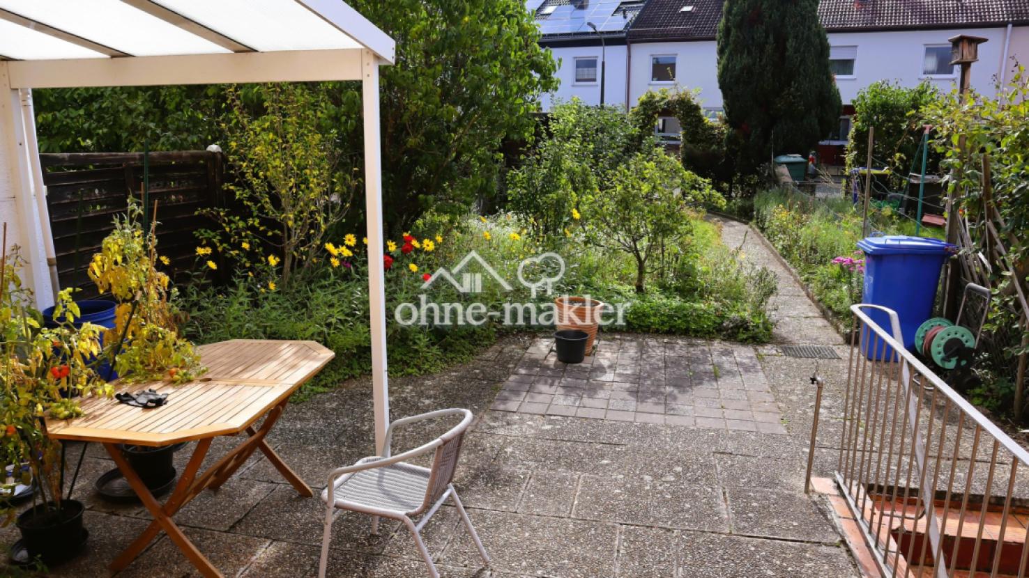 Terassenbereich und Garten