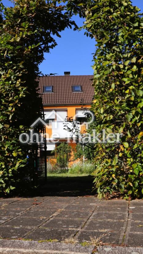 Garteneingang zur Straße