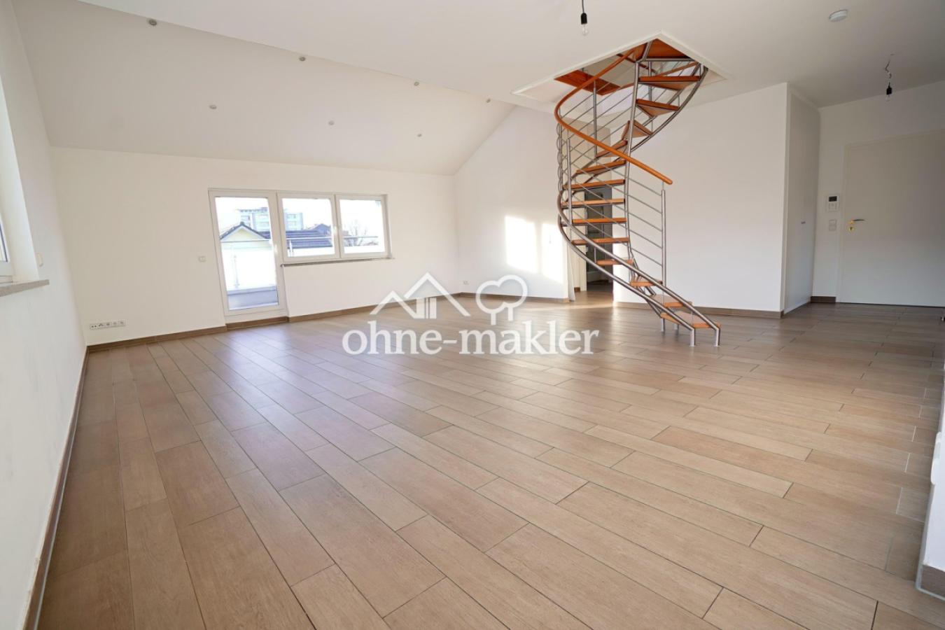 großzügiges Wohn-/Eßzimmer