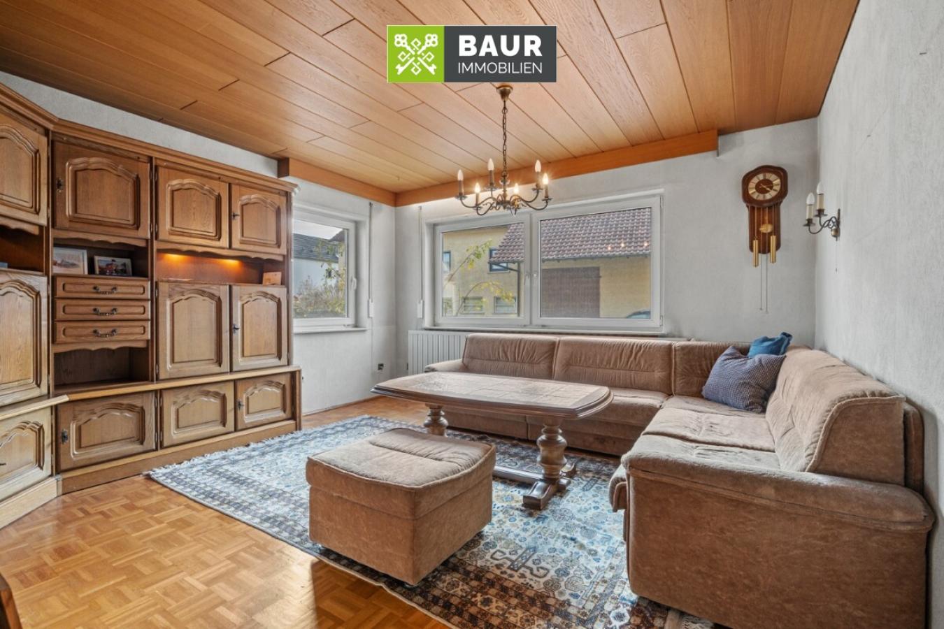 Großzügiger Wohnbereich im EG