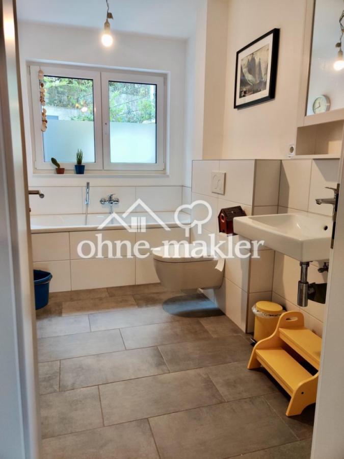 Badezimmer mit Badewanne