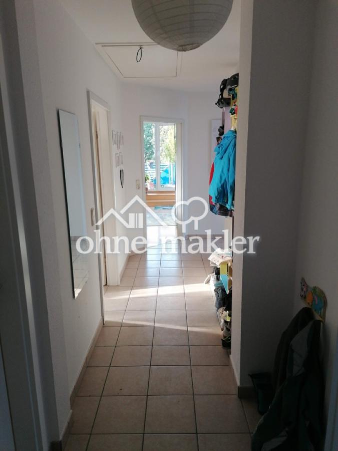 Flur mit Treppe zum Speicher