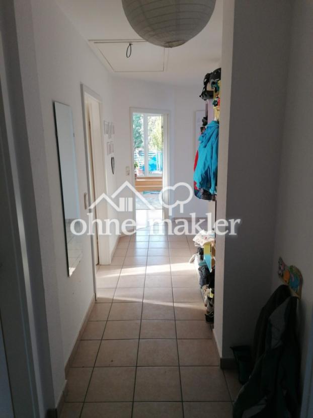 Flur mit Treppe zum Speicher