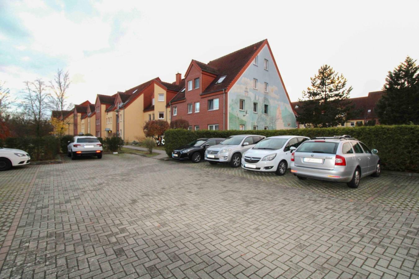Parkplatz mit Stellplatz