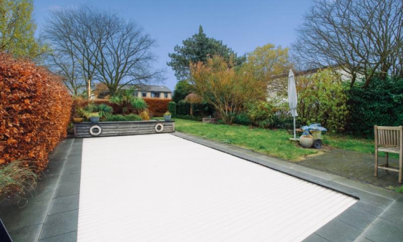 Beheizbarer Außenpool 9x4m