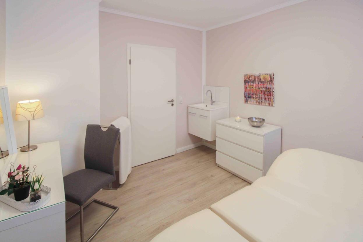 Behandlungsraum 2 EG
