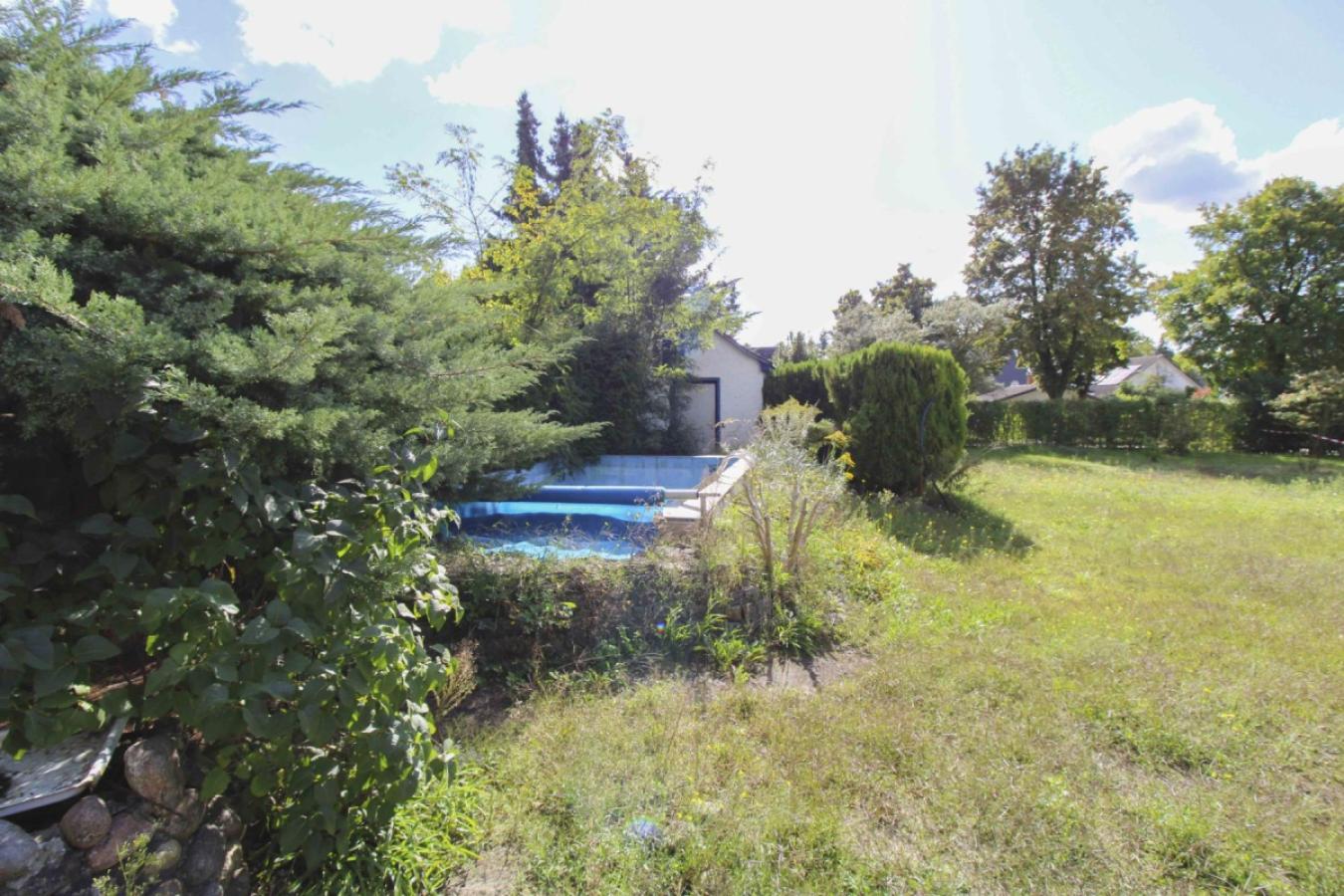 Grundstück (Altbestand Pool)