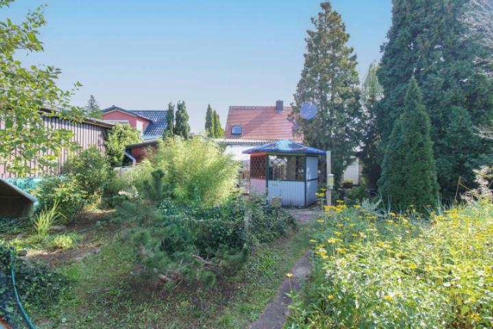 13. Rückansicht Haus