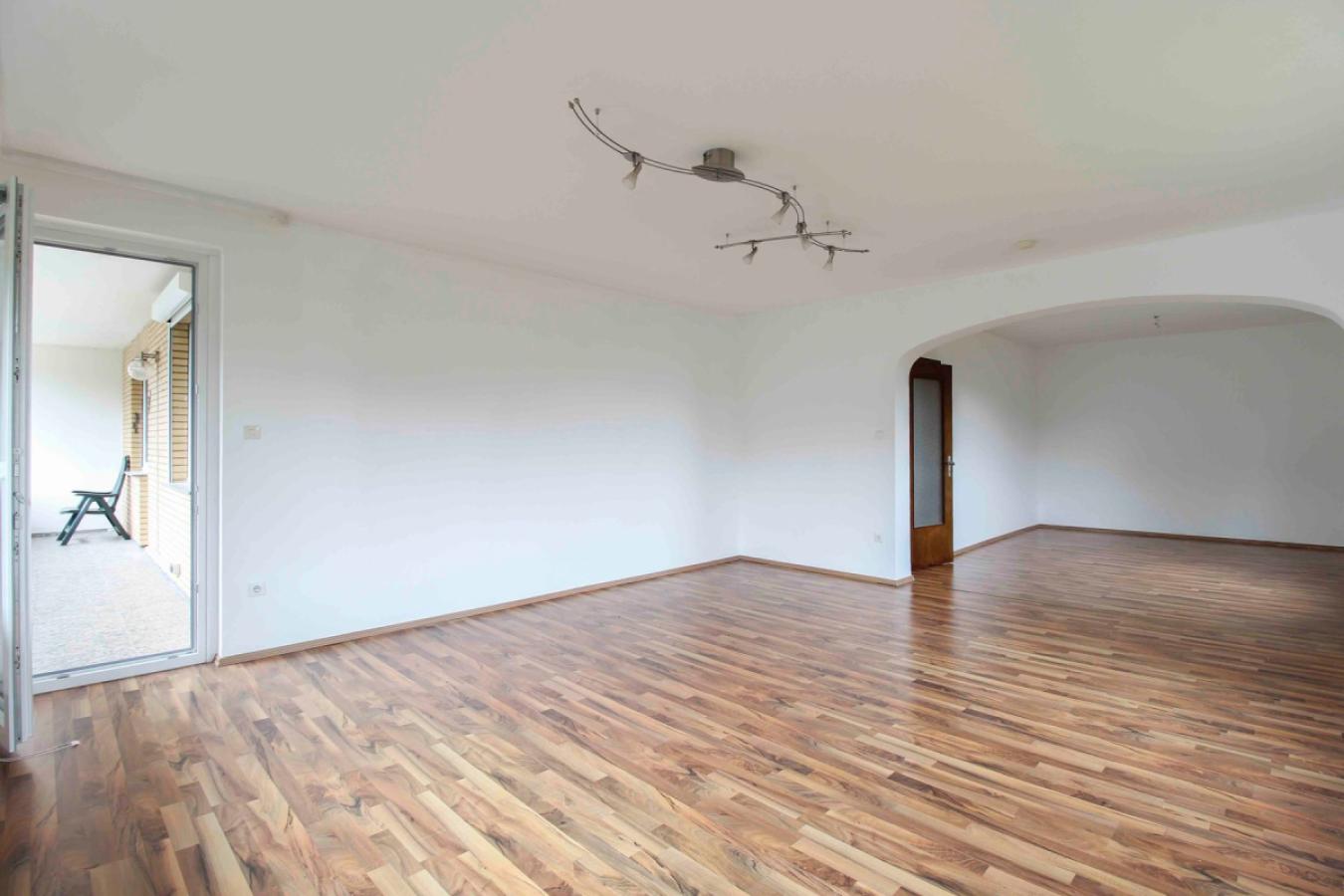 Wohnzimmer OG-Wohnung