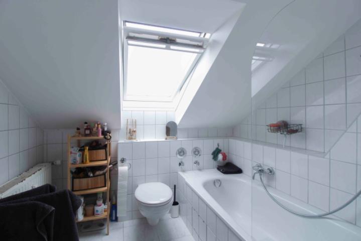 Badezimmer Dachgeschosswohnung