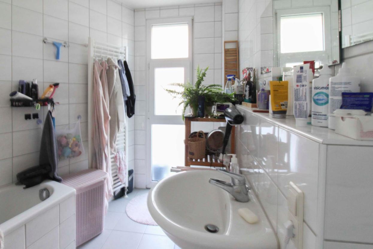 Badezimmer Wohnung EG