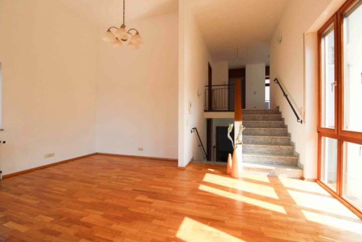 Wohnzimmer mit 2 Zugängen