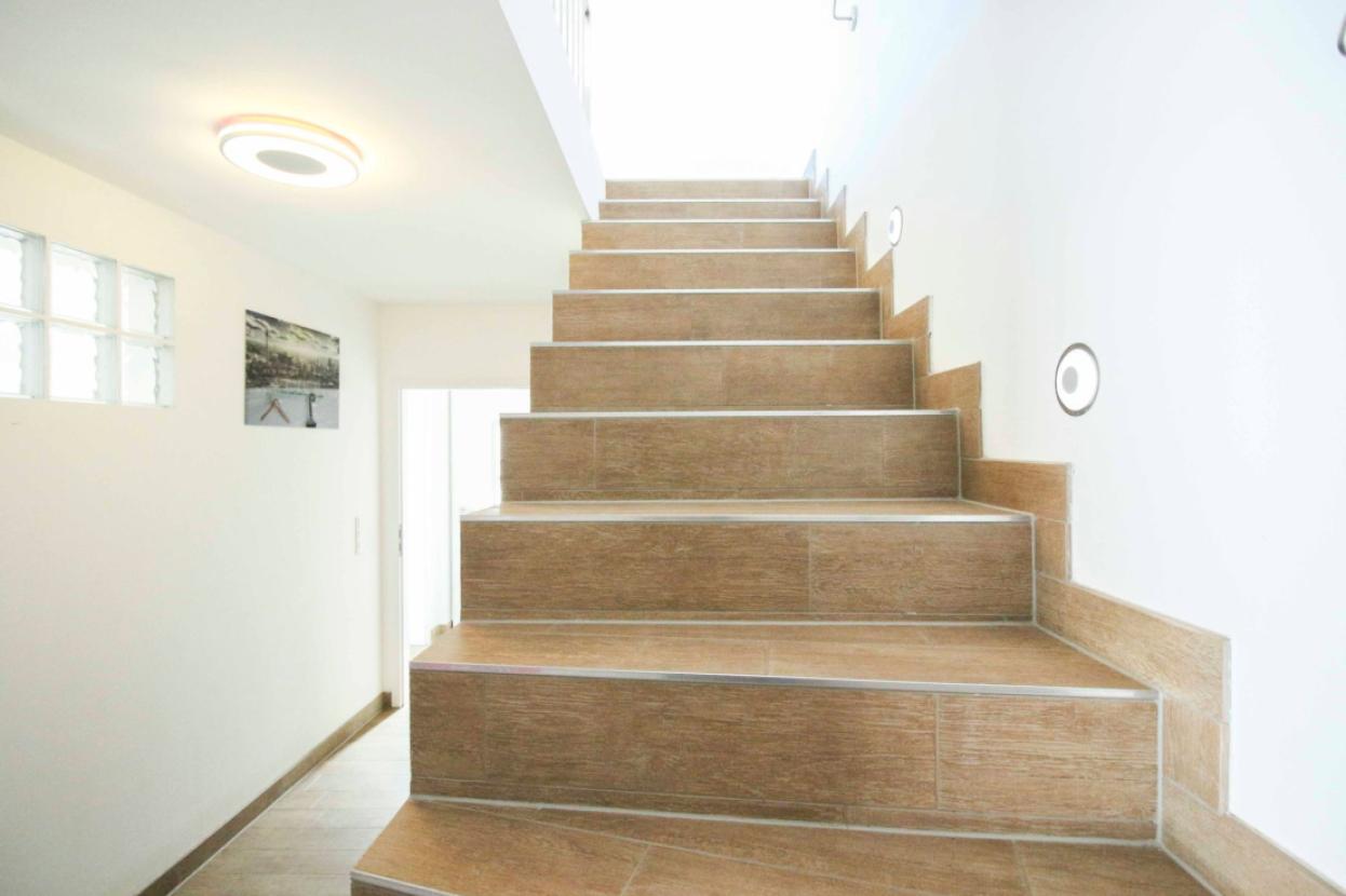 Treppenaufgang (Neubau)