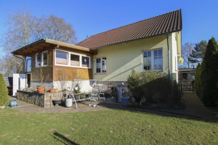 12. Rückseite Haus