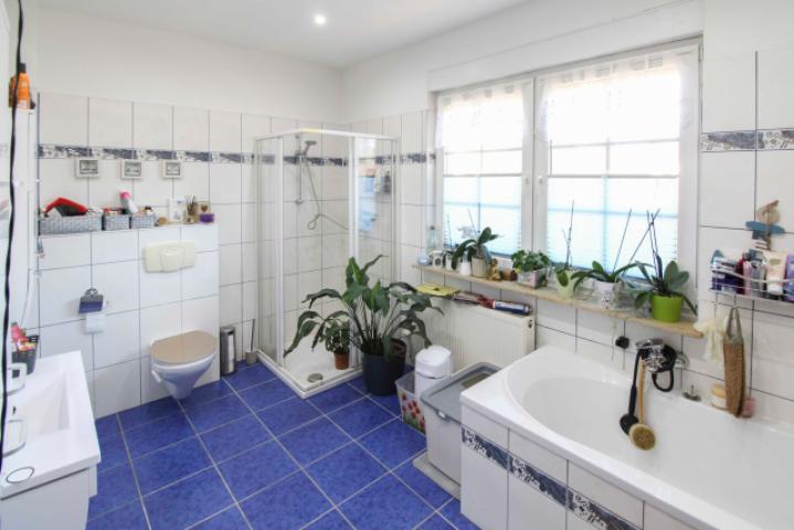 06. Großes Familienbad