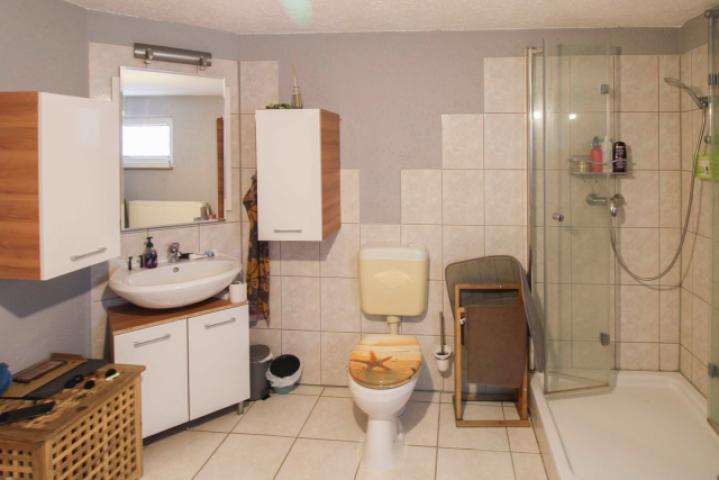 09. Familienbad_ Waschküche Souterrain