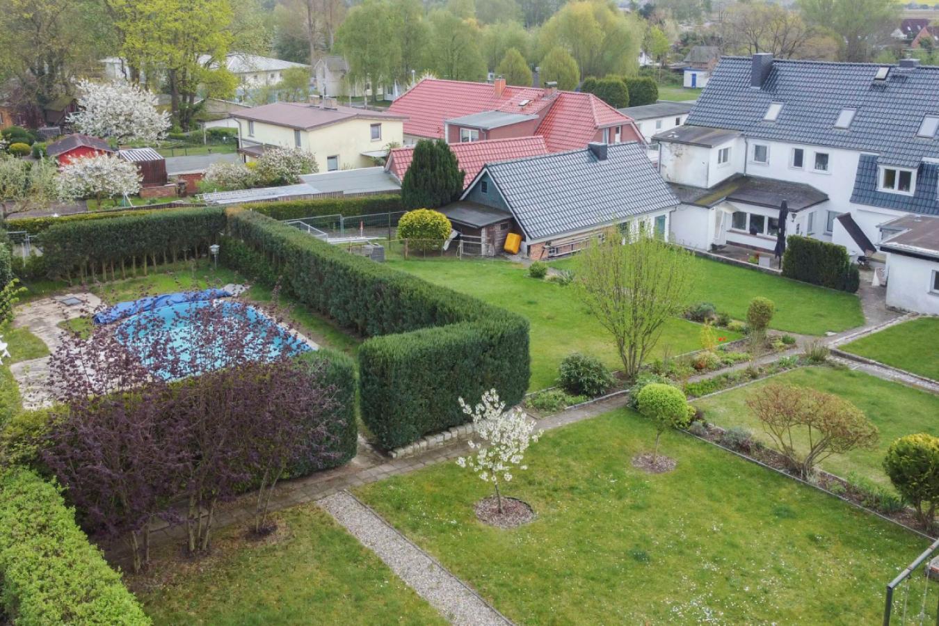 Nicht einsehbarer Pool