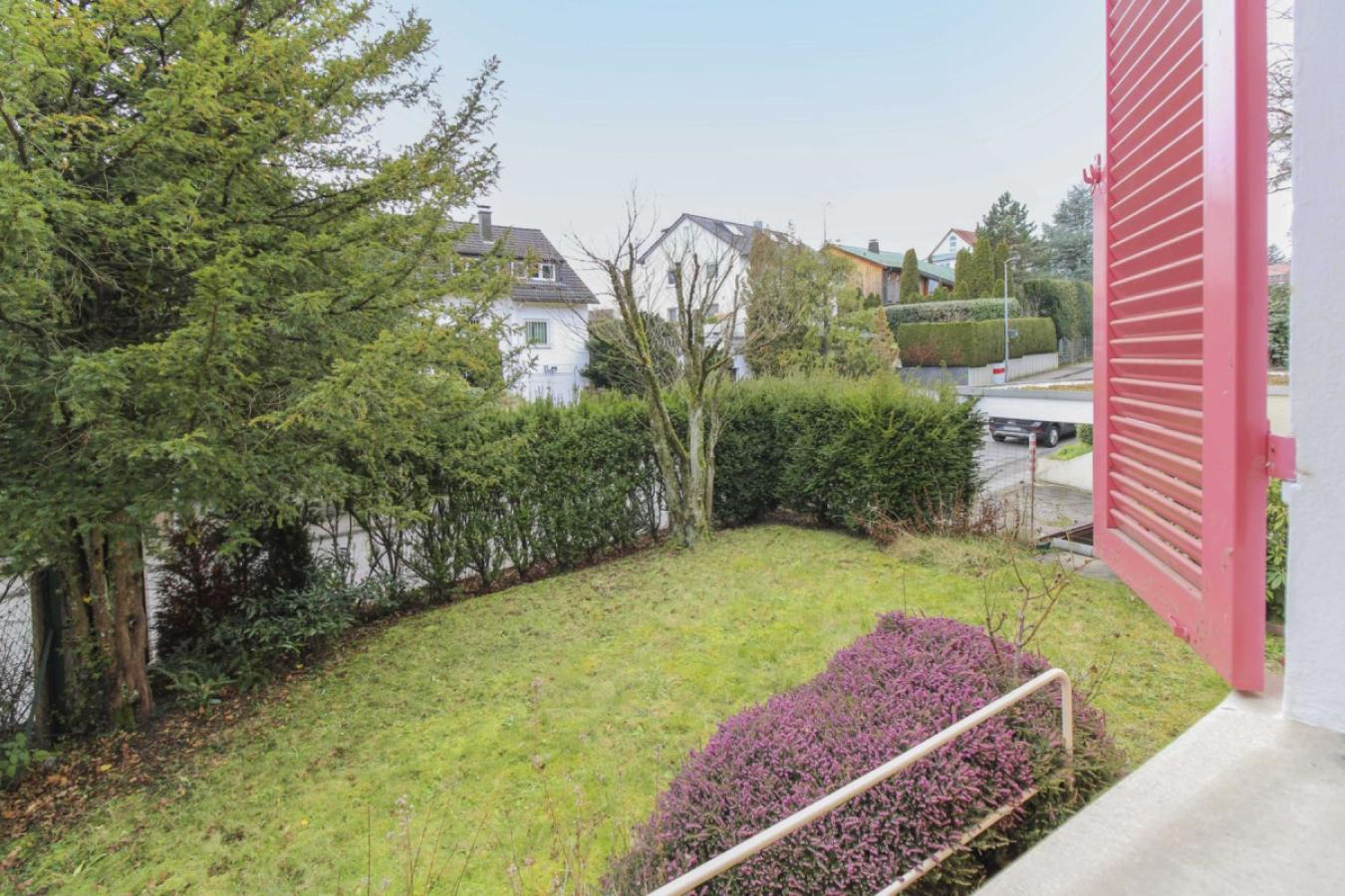 Ausblick in vorderen Garten