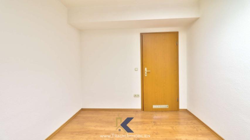 Büro/Ankleide/weiteres Zimmer