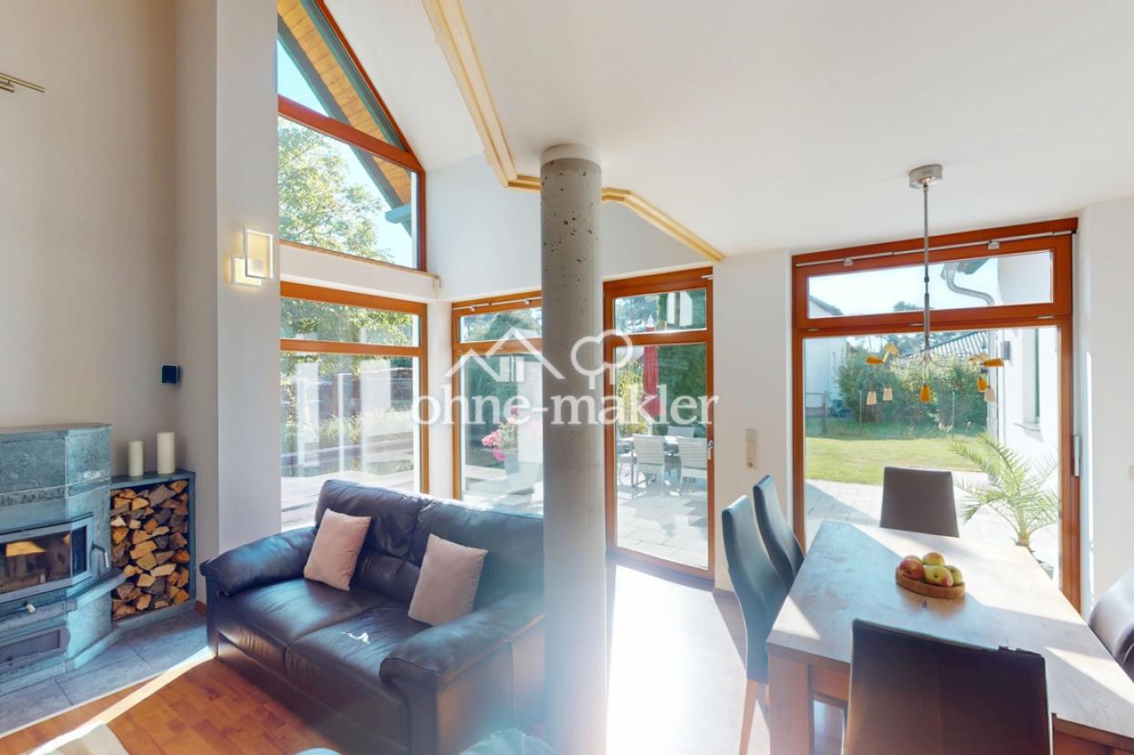 Wohnzimmer mit Terrassenzugang