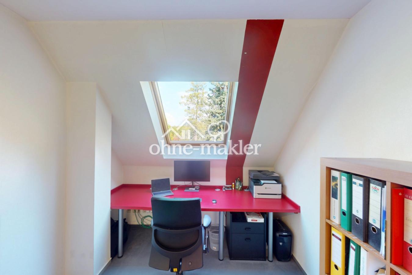 Arbeitszimmer im Obergeschoss