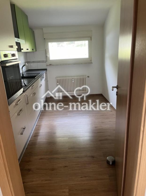 Küche mit Einbauküche