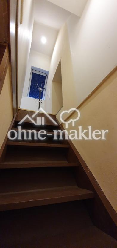 Treppenaufgang zur DG